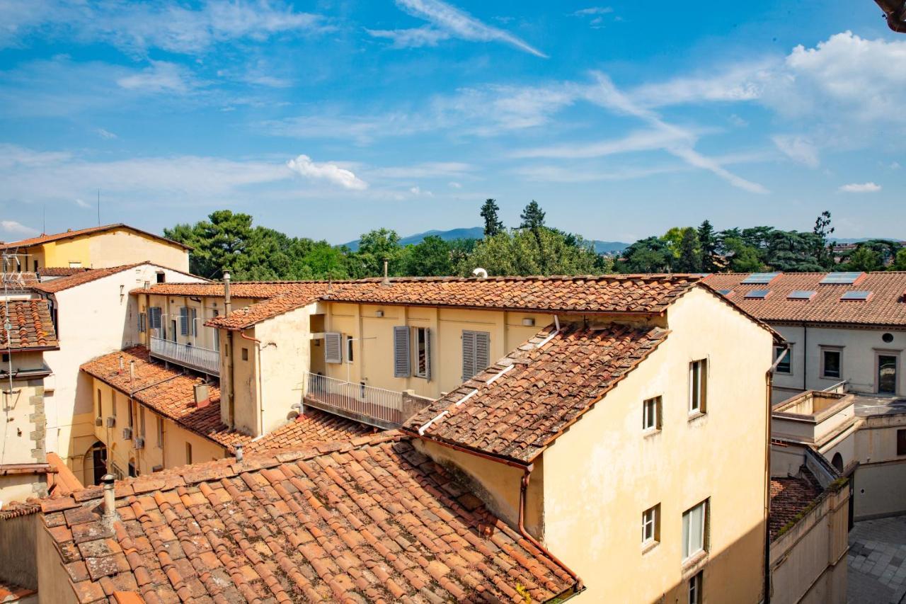 Tranquil Suite Near David Florenz Exterior foto
